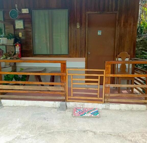 Номер Economy, Mil's Hillside Tourist Inn