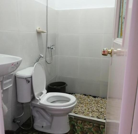 Номер Стандарт Вид на Горы, Mil's Hillside Tourist Inn