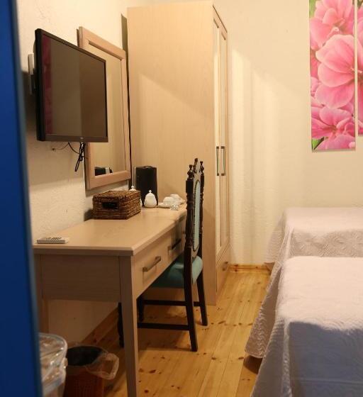 اتاق استاندارد, Cypriot Swallow Boutique