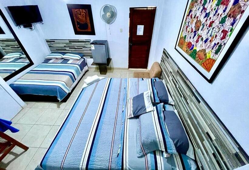 Family Suite, Hostal Ocean Pacifico