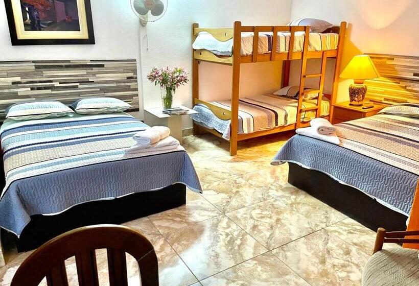 Семейный Номер, Hostal Ocean Pacifico