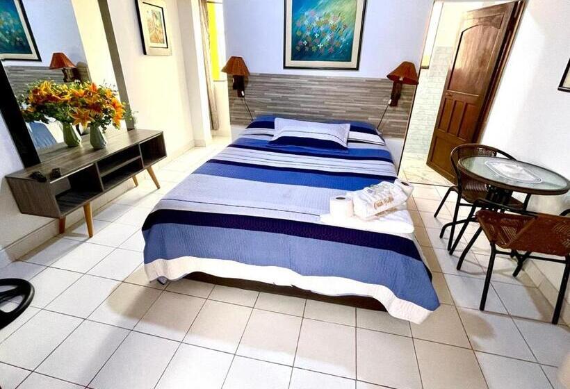 Полулюкс, Hostal Ocean Pacifico