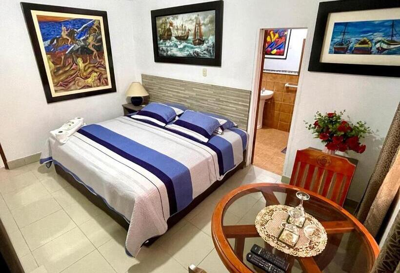 Полулюкс, Hostal Ocean Pacifico