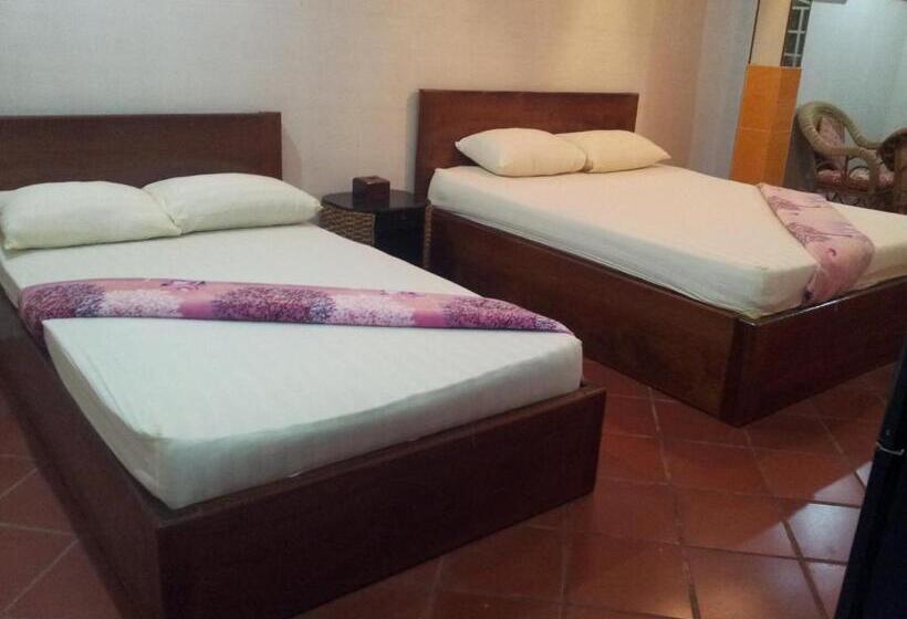 家庭间, Javier Guesthouse