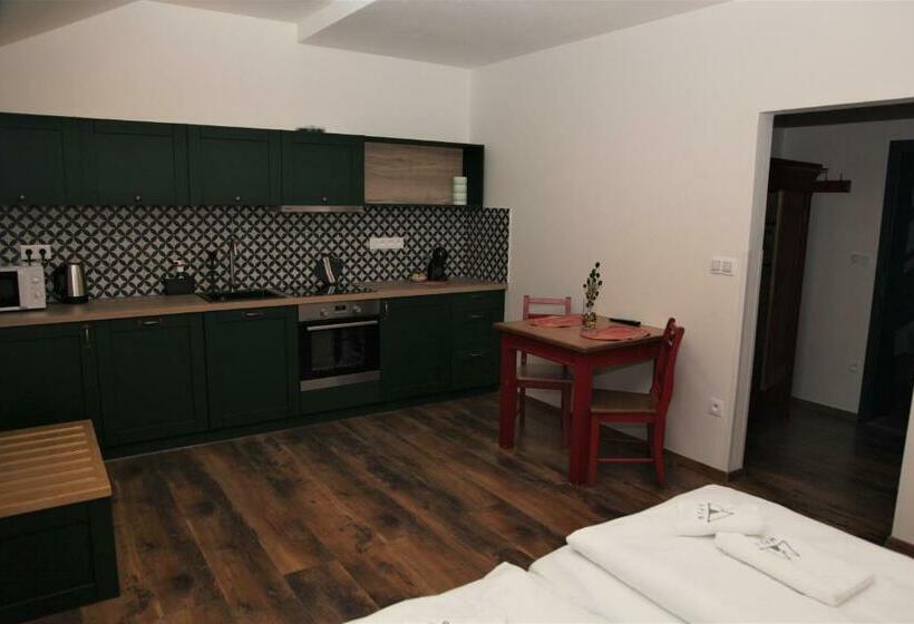 Студия Стандарт, Aparthotel Mádr