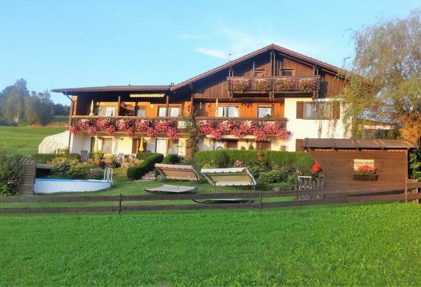 Семейный Номер, Landhaus Erna