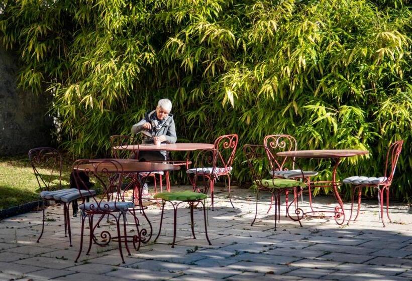 Стандартный Номер Кровать Кинг, Les Deux Abbesses En Vert | La Grande Maison B&b