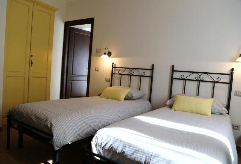 Трехместный Номер Стандарт с Балконом, Agriturismo Dai Marchesin