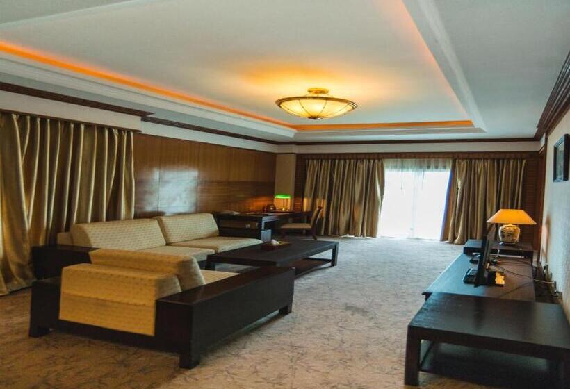 이그제큐티브 스위트, Don Chan Palace Hotel & Convention