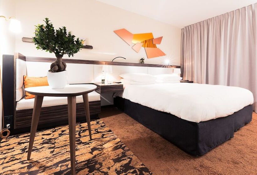Номер Стандарт, Radisson Blu Hotel, Paris Boulogne