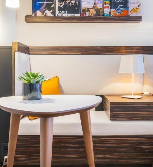 Номер Стандарт, Radisson Blu Hotel, Paris Boulogne