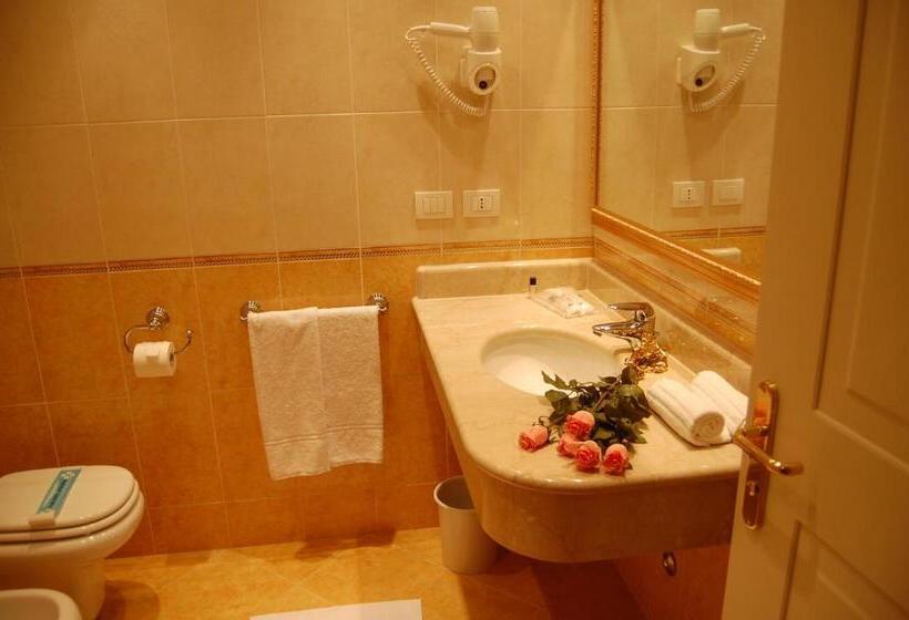 Трехместный Номер Комфорт, Motel Gold