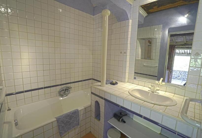 Номер Стандарт, Domaine De La Blaque   B&b