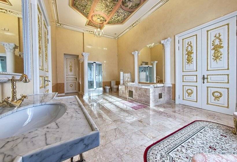 Королевский Люкс, Palace Yelizavetino