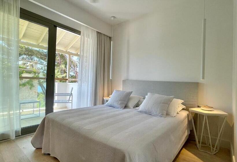 اتاق لوکس با بالکن, Ino Hotel & Suites