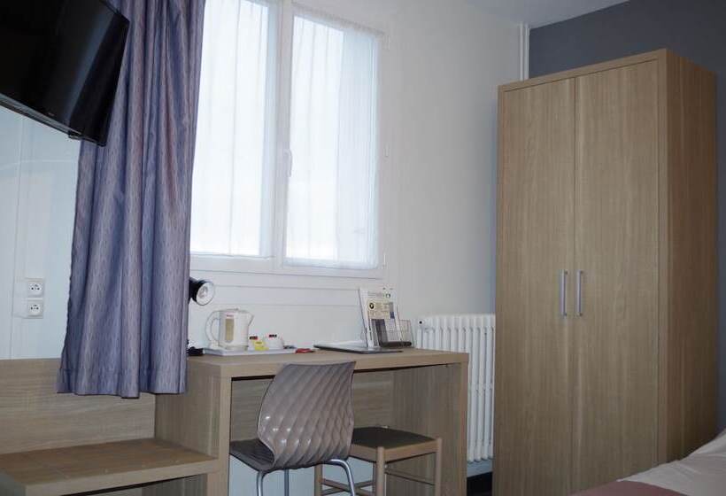 Номер Стандарт Трехместный, The Originals City, Hôtel Le Savoy, Caen