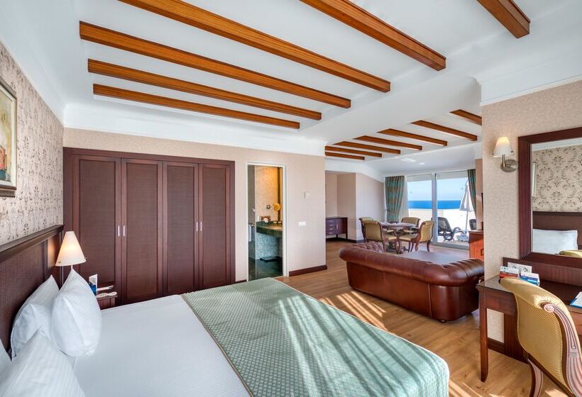 سوئیت سینیور, Porto Bello Hotel Resort & Spa