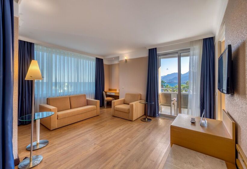 سوییت جونیور, Porto Bello Hotel Resort & Spa
