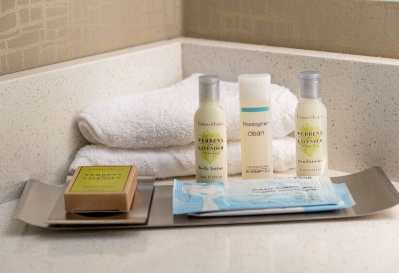 סוויטה, Doubletree Suites By Hilton At The Battery Atlanta