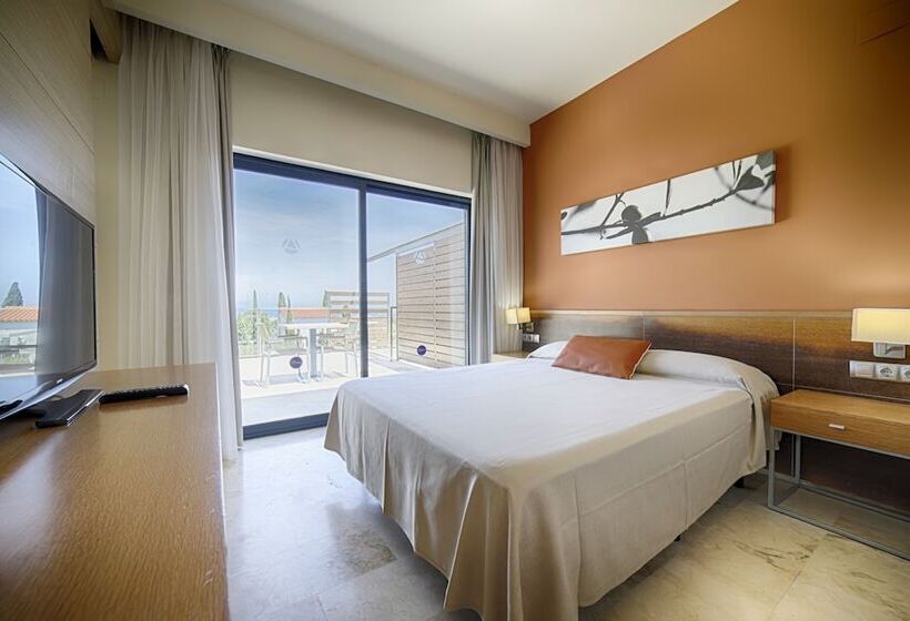 Standard Room Sea View, Ohtels Les Oliveres