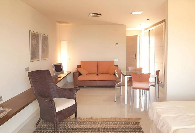 1 Bedroom Apartment, Ohtels Les Oliveres