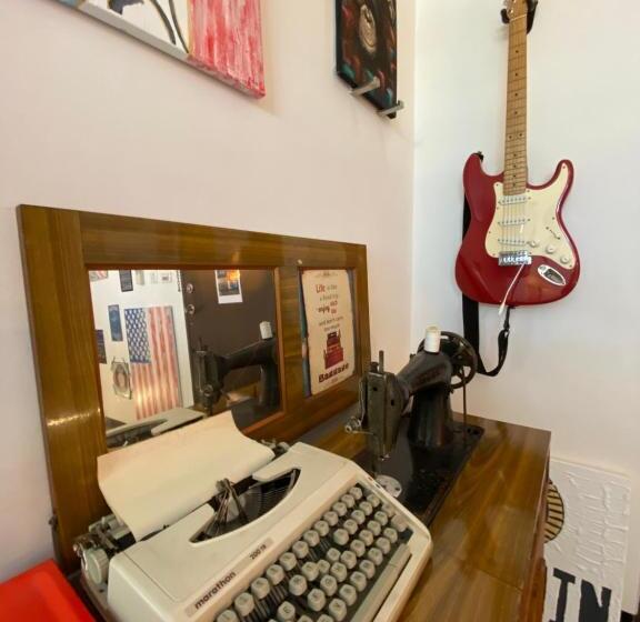 اتاق استاندارد با تخت بزرگ, Love River Inn