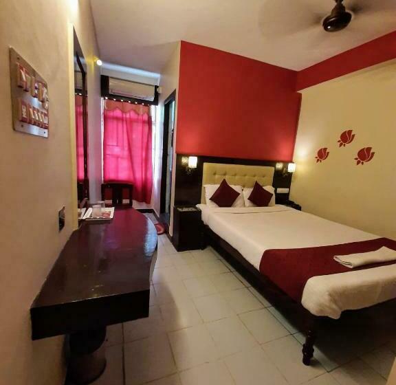이코노미 룸, Ravi Krishna Inn