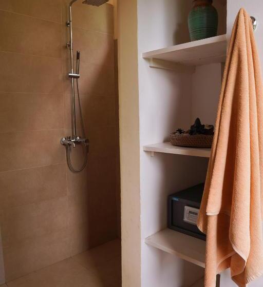 Номер Стандарт с Балконом, The Secret Guesthouse