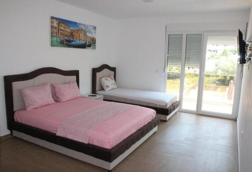 اتاق لوکس خانوادگی, Zigovic Apartmani