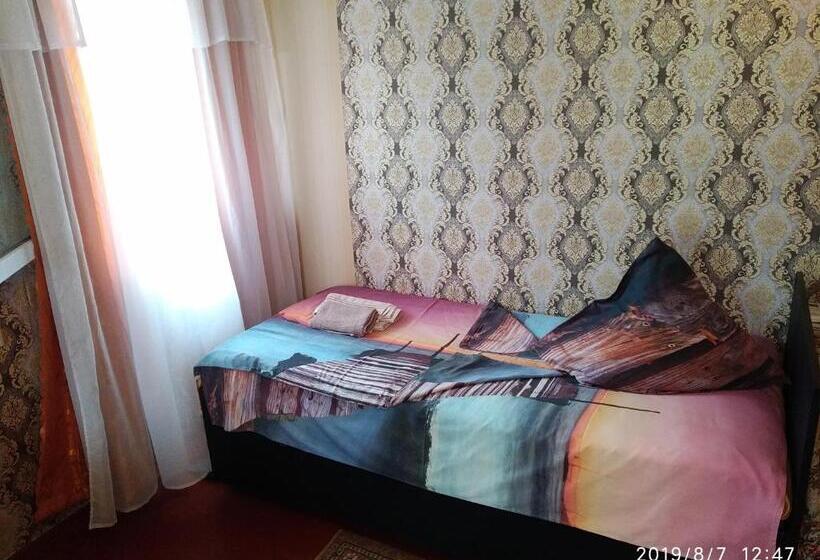 اتاق اکونومی, Downtown Guest House
