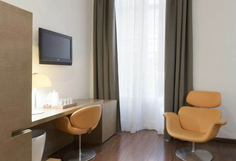 اتاق استاندارد, Petit Palace Plaza Malaga