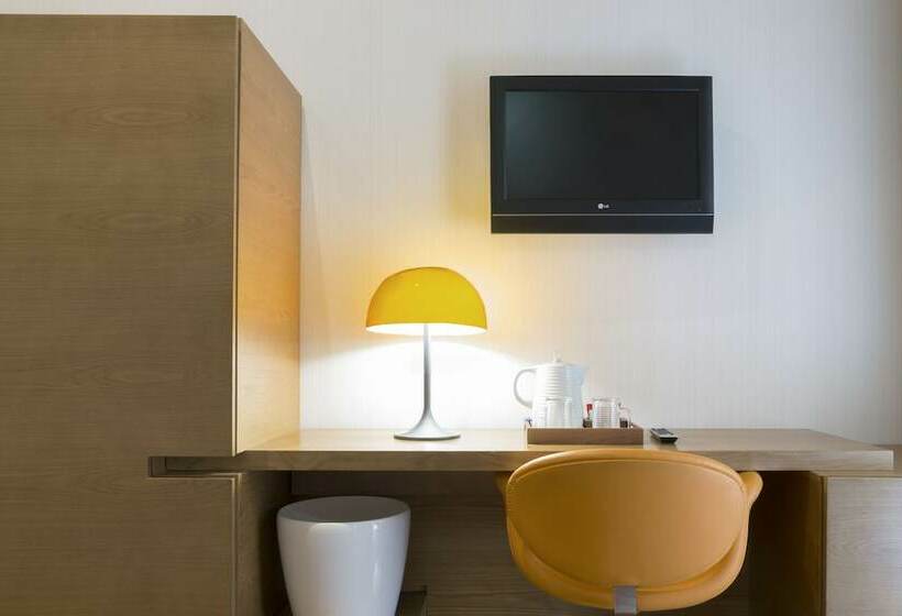 اتاق استاندارد, Petit Palace Plaza Malaga