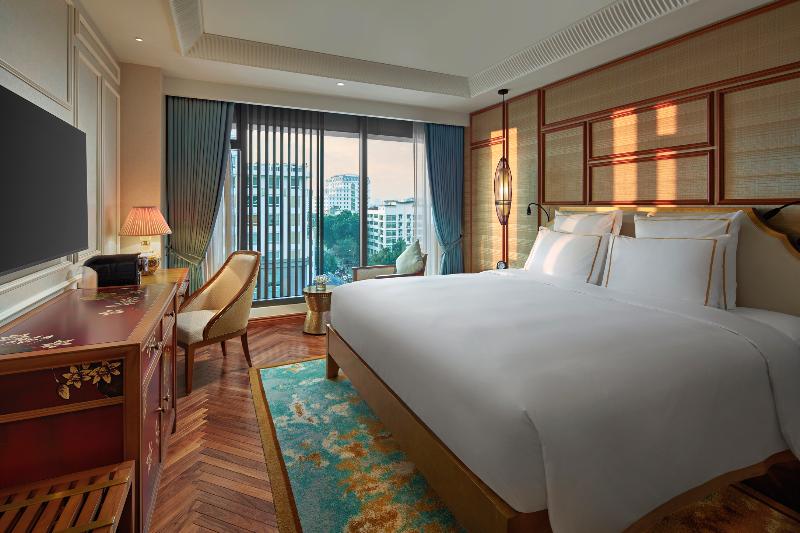 اتاق لوکس با تخت بزرگ, Grand Mercure Hanoi