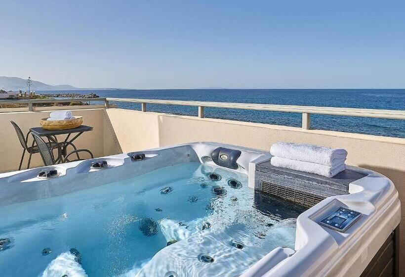 Люкс Вид на Море с Гидромассажем, Castello Village Resort
