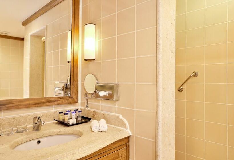 اتاق سوپریور با چشم‌انداز استخر, Pickalbatros Royal Grand Sharm  Adults Friendly 16 Years Plus
