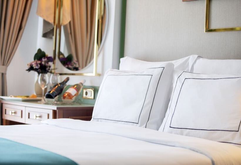 スーペリアトリプルルーム, Orient Express & Spa By Orka Hotels