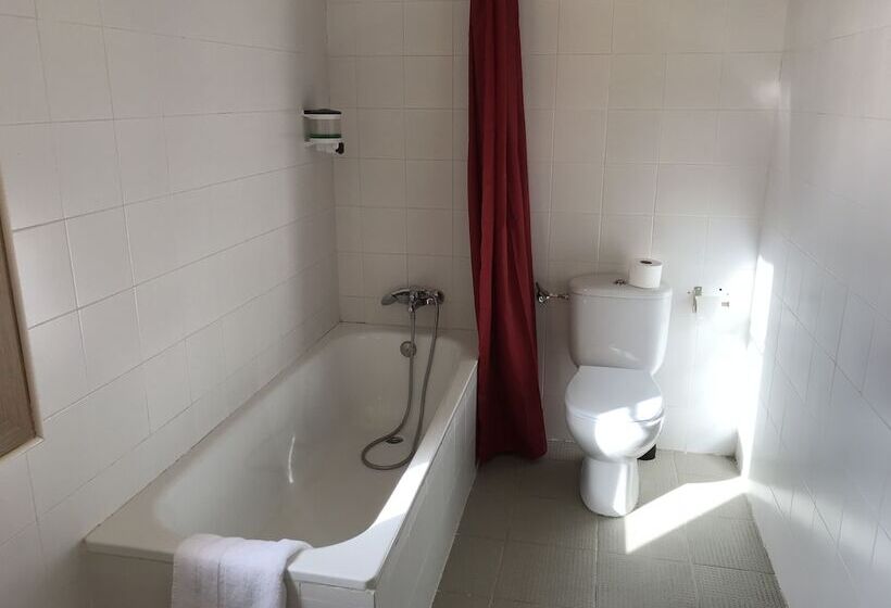 Семейный Номер, Albergue Pirenarium   Hostel