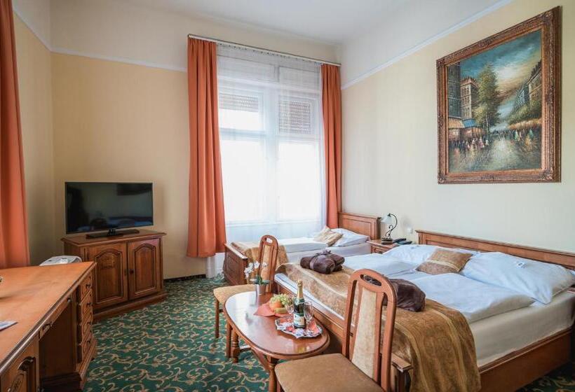 Номер Стандарт Трехместный, City Hotel Unio Superior