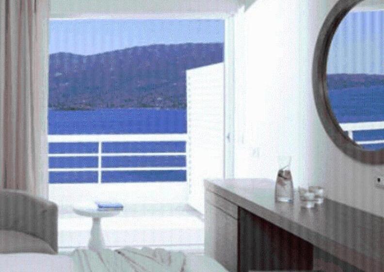 Номер Deluxe, Sirene Blue Luxury Beach Resort