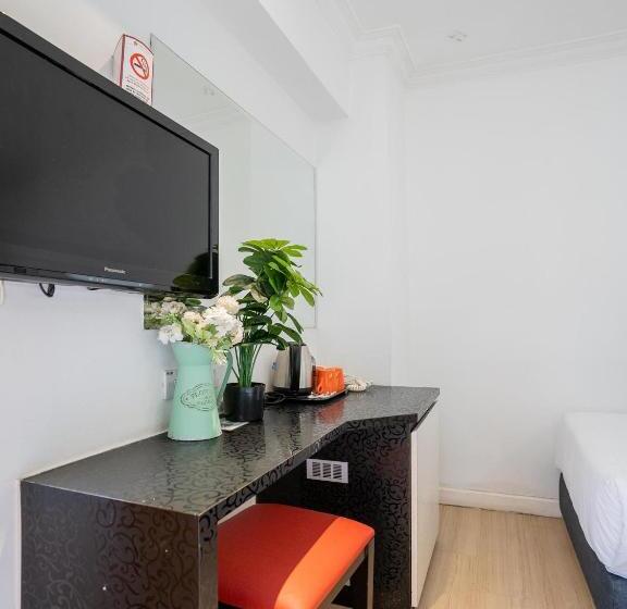 اتاق استاندارد سه نفره, Floresta Hotel Chinatown