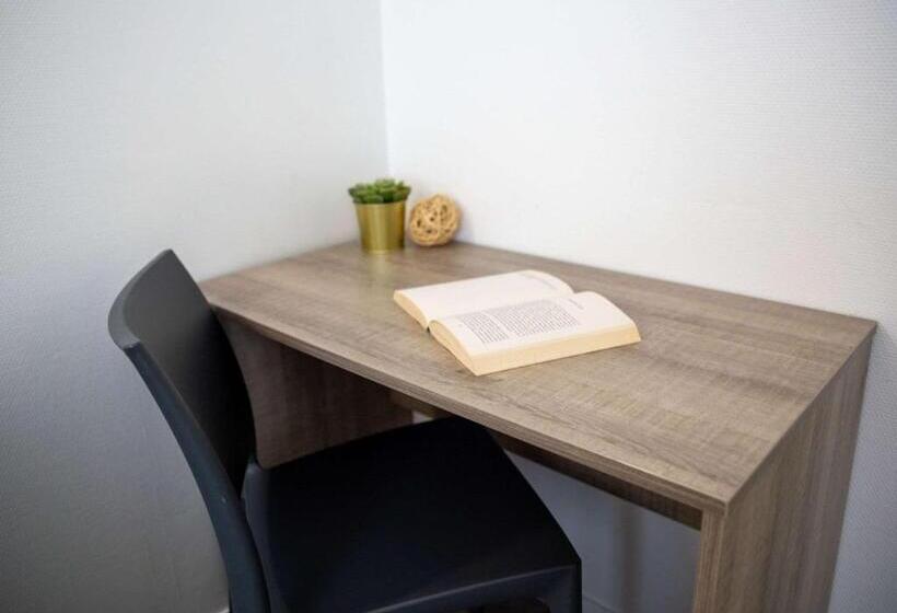 Семейные Апартаменты, Comfort Aparthotel Toulouse Métropole
