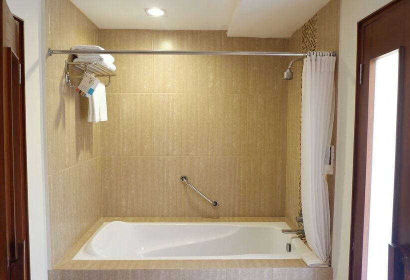 Номер Deluxe, Ibis Styles Bali Legian