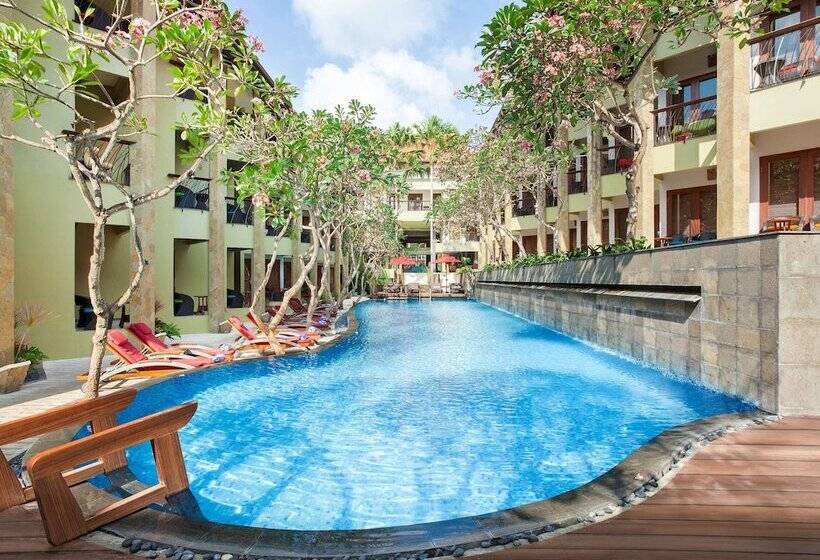 Номер Superior Вид на Бассейн, Ibis Styles Bali Legian