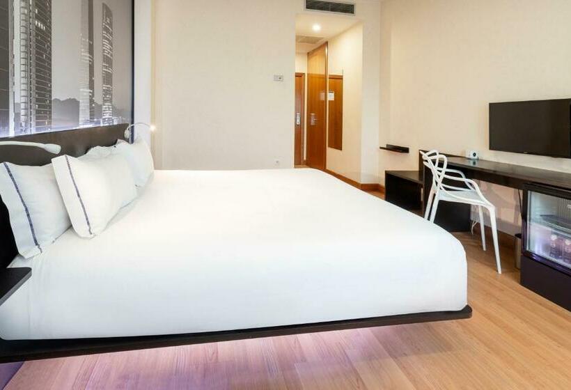 Номер Стандарт, B&b Hotel Madrid Aeropuerto T4
