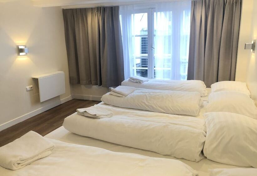 Habitació Quàdruple Estàndard, Damrak Inn