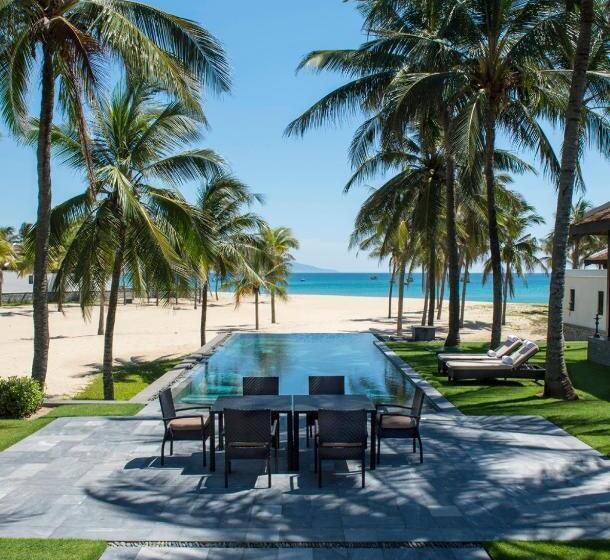 ویلای 1 خوابه, Four Seasons The Nam Hai, Hoi An, Vietnam