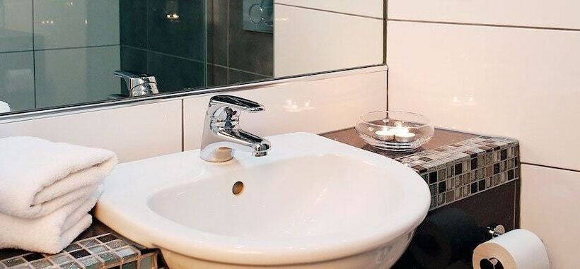 标准三人间, Maldron Hotel & Leisure Centre Limerick