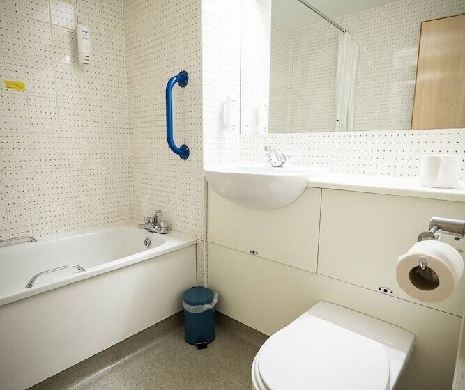 스탠다드 룸, Travelodge Waterford