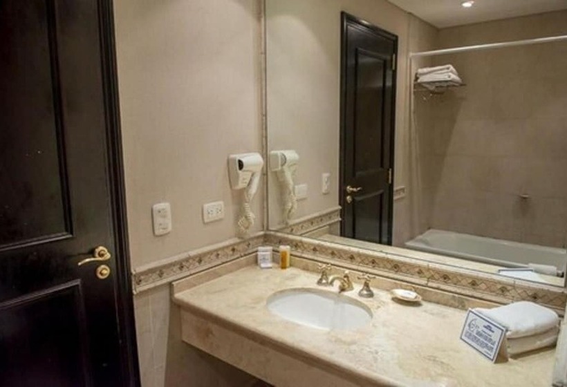 套房, Howard Johnson Pilar Resort Spa & Convention Center
