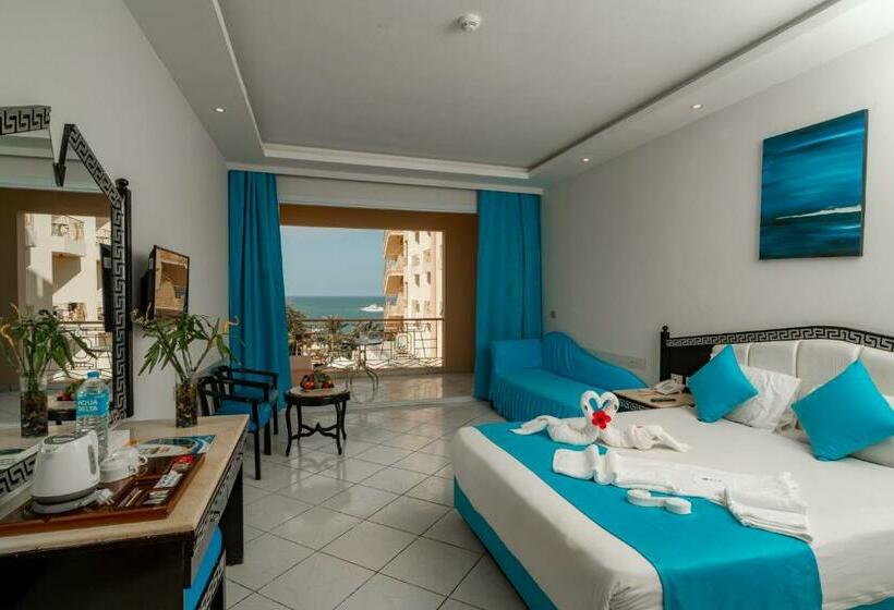 Superior Triple Room, King Tut Aqua Park Beach Resort